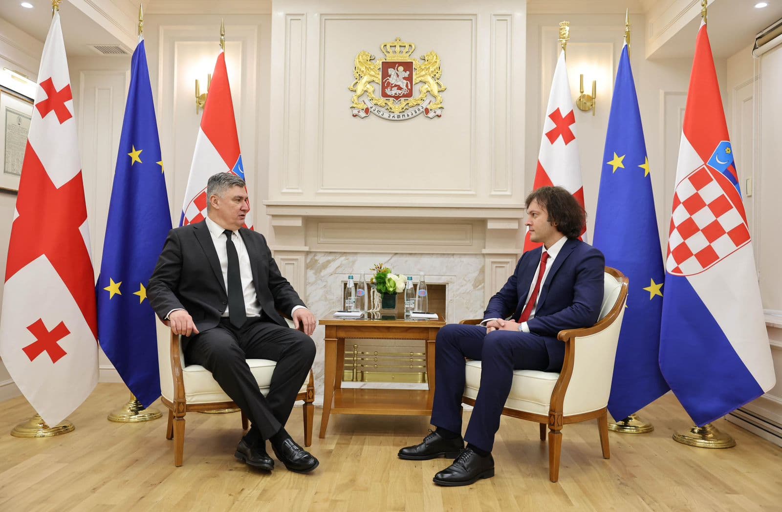 Frontnews image description