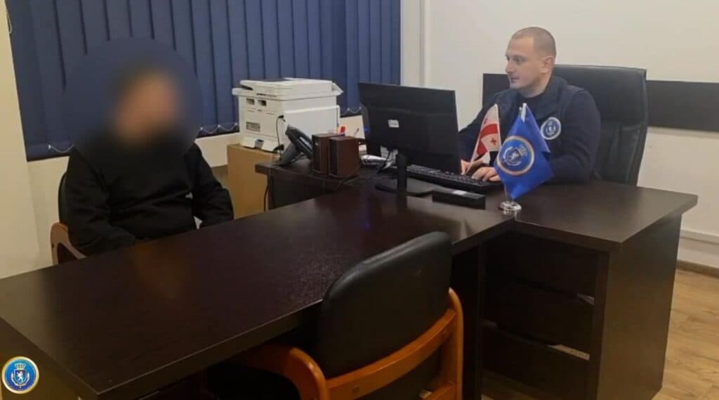 The investigation revealed that the public official used his position and an intermediary to solicit and receive 15,000 GEL in exchange for facilitating construction on state-owned land without the required permits