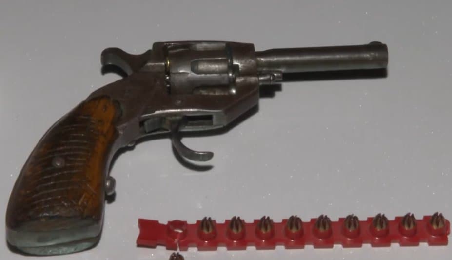 საპატრულო პოლიციამ თბილისში უკანონო ცეცხლსასროლი იარაღი და საბრძოლო მასალა ამოიღო