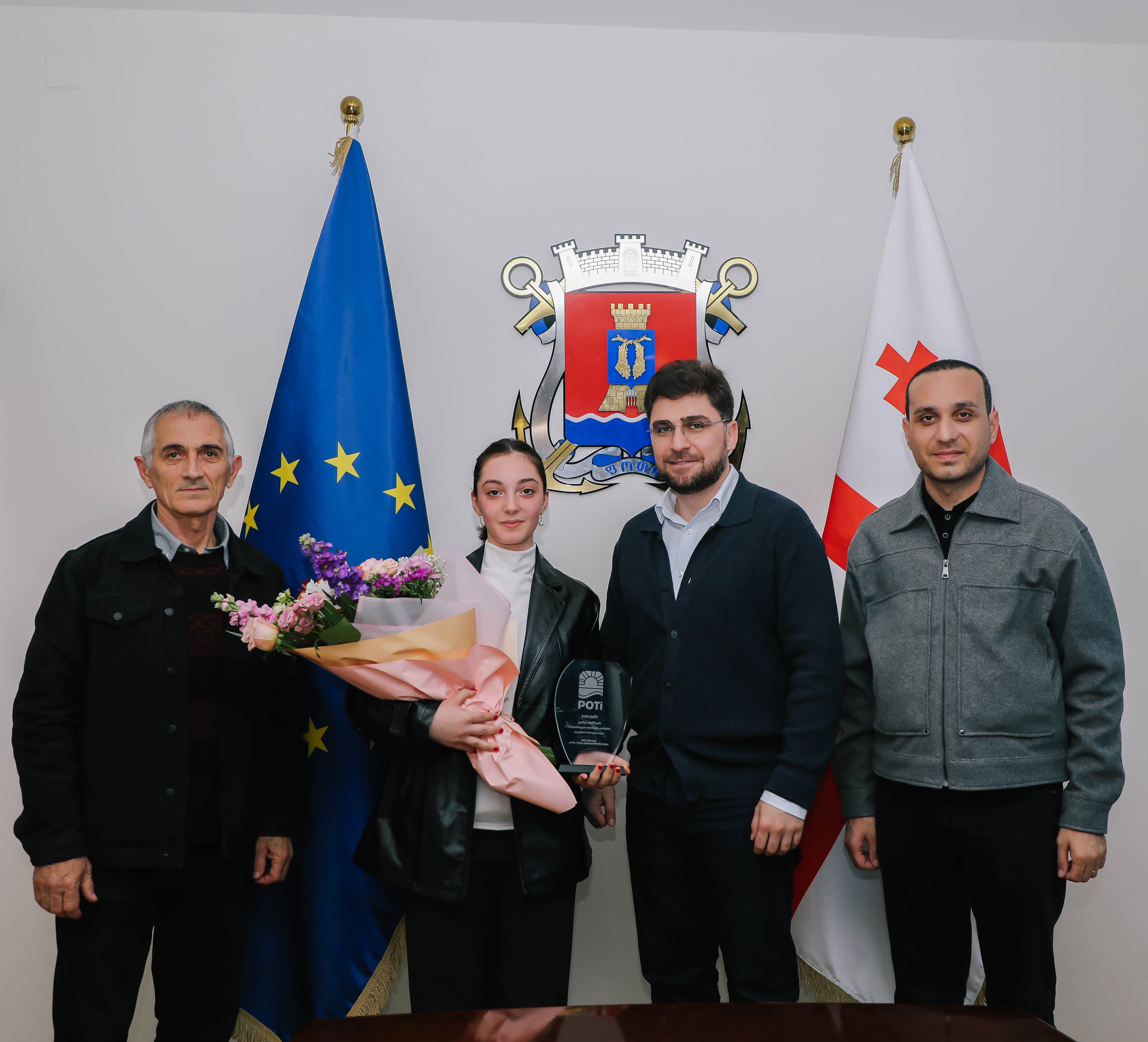 ფოთის მერმა ფოთელ სპორტსმენს გვანცა ქარჩავას ახალგაზრდული ოლიმპიური თამაშებისთვის ლიცენზიის მოპოვება მიულოცა