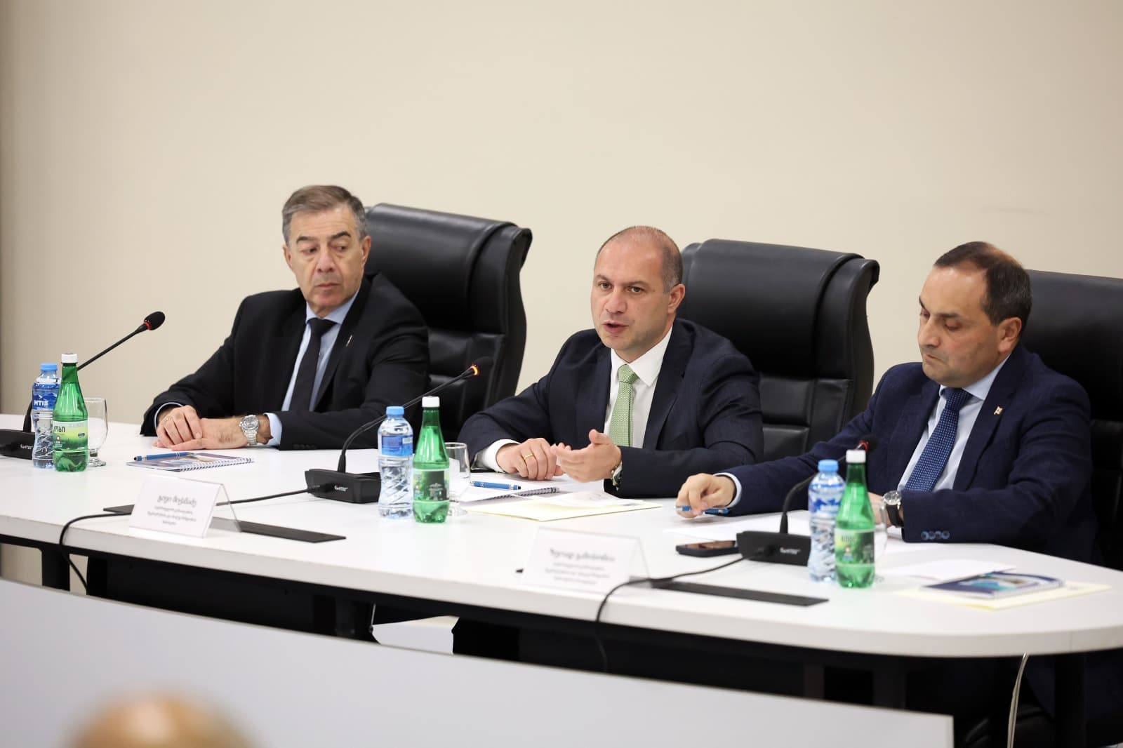 გივი მიქანაძის ხელმძღვანელობით თსსუ-ში რექტორთა საბჭო გაიმართა