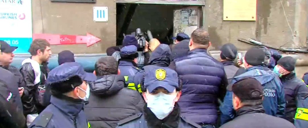 Frontnews image description