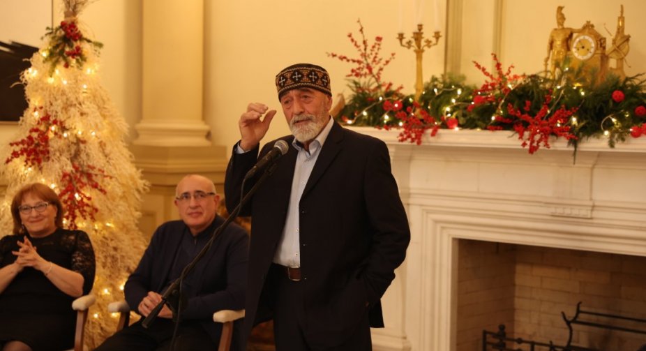 Frontnews image description