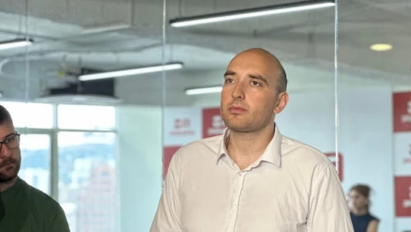 Frontnews image description