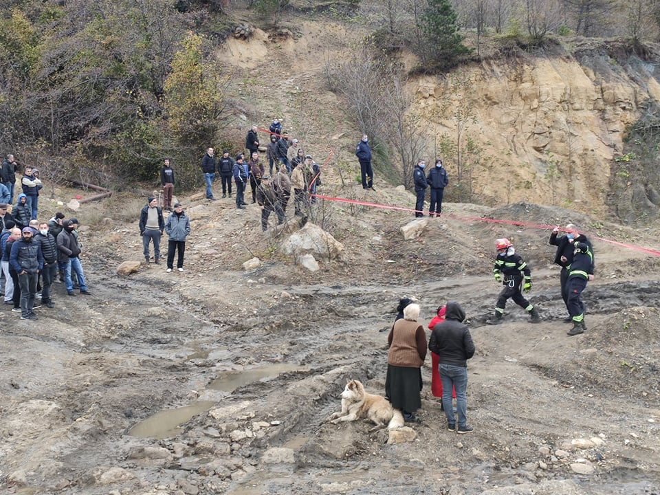 ტყიბულში, მიწის მასაში მოყოლილ ორ ადამიანს ამ დრომდე ეძებენ