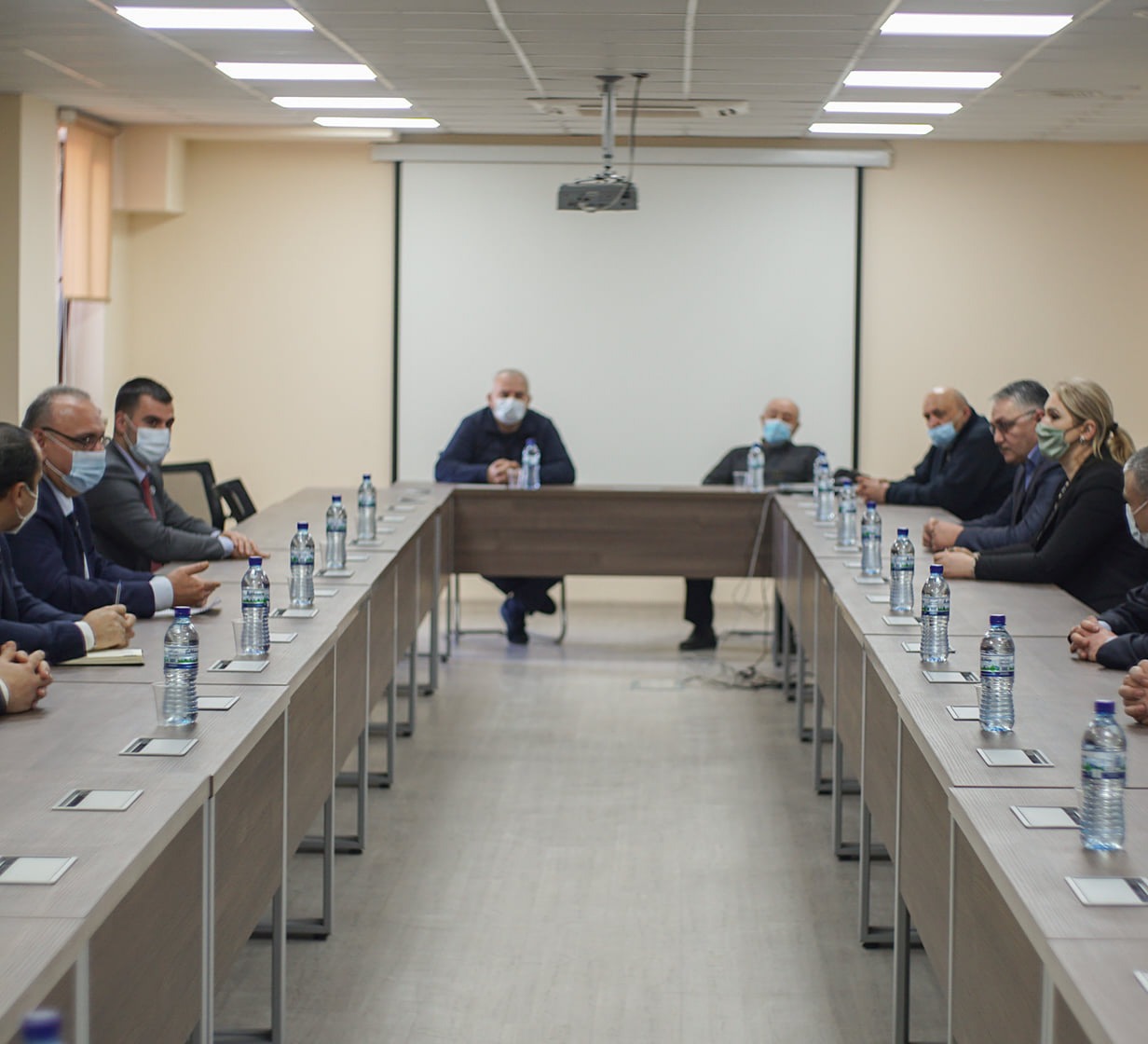 Frontnews image description