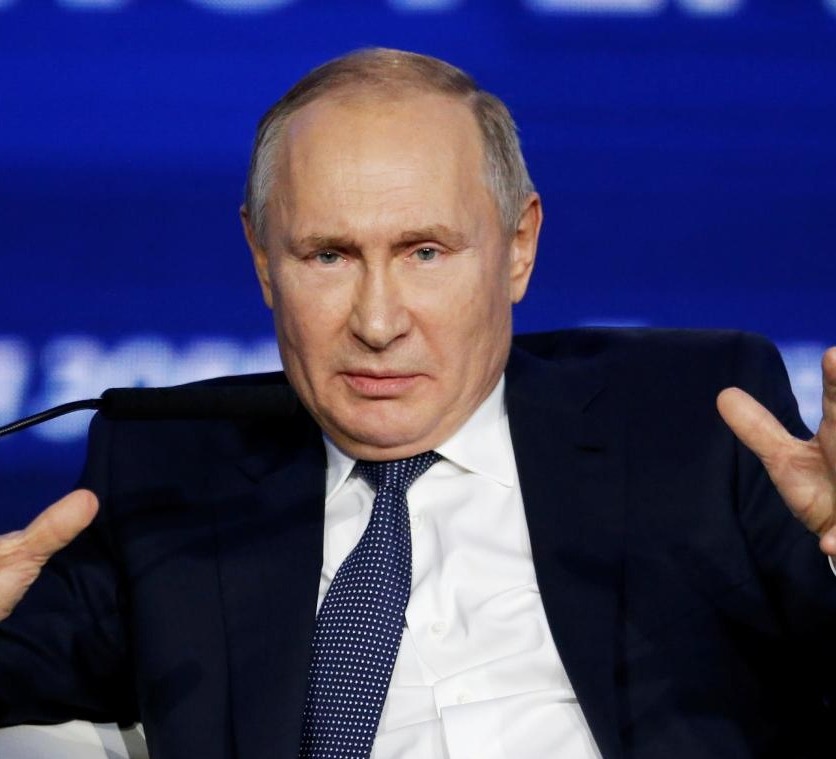 Putin reacted sharply to the closure of Kozak’s TV channels in Ukraine