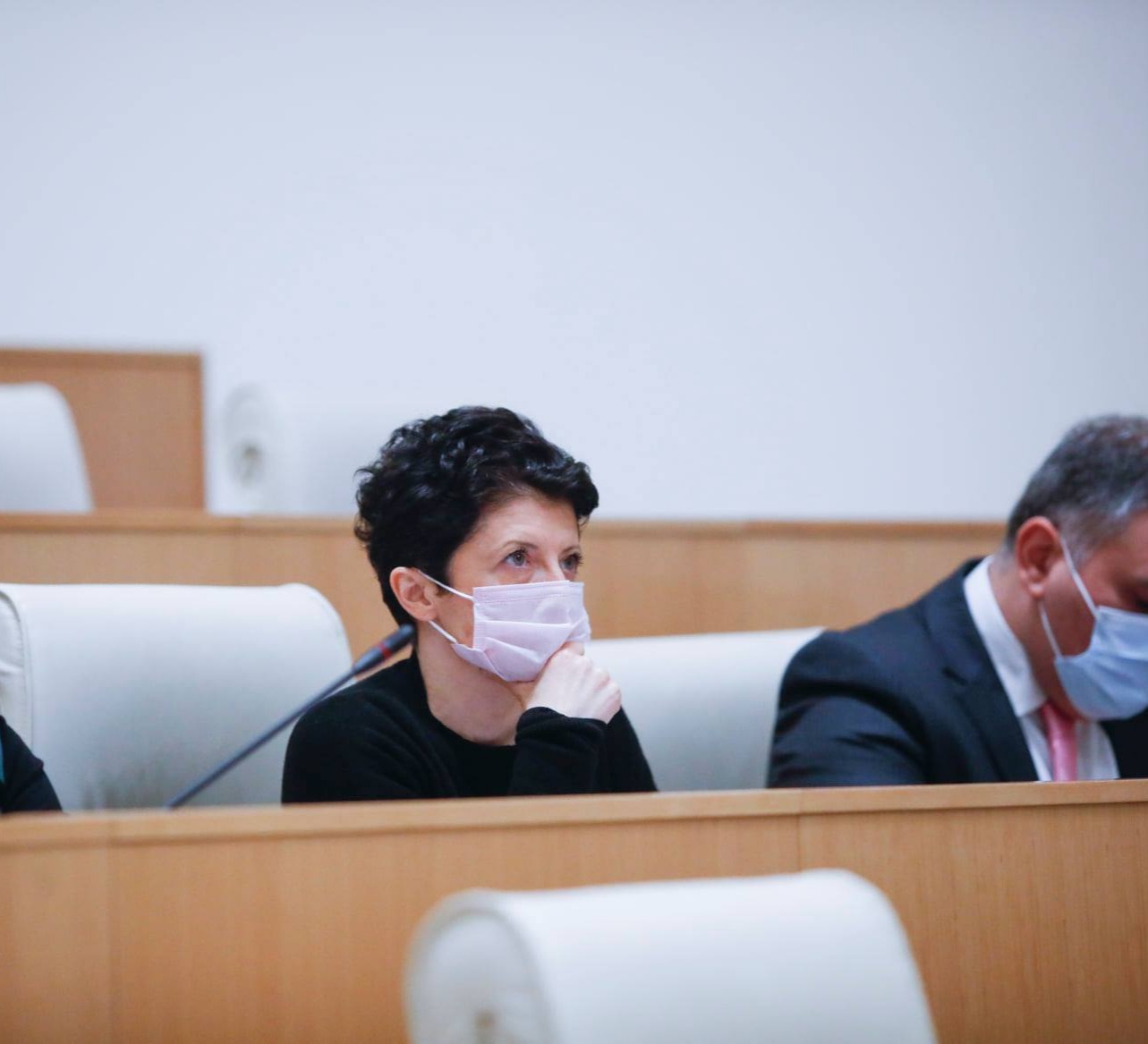 Frontnews image description