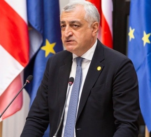 “ხელისუფლებას მოვუწოდებთ – გახსენით ტელევიზიები, დაგველაპარაკეთ პირისპირ”