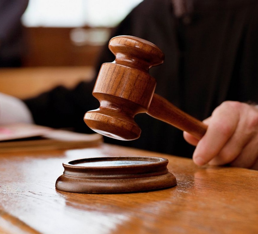 ჯარისკაცების მიმართ ღირსების შემლახველ მოპყრობაში ბრალდებულებს პატიმრობა შეეფარდათ