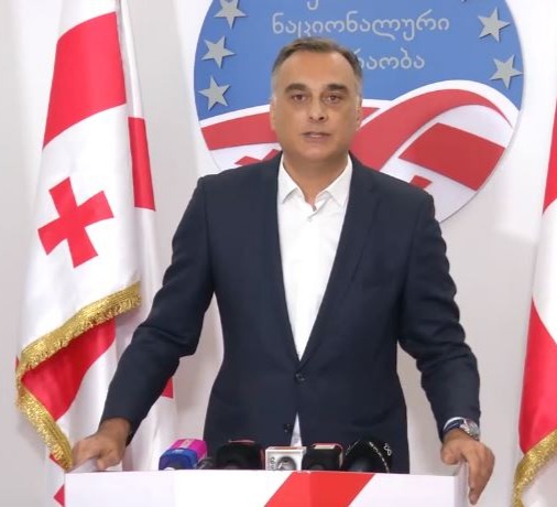 “ახლა ტვირთის ჩამოკიდება ნიკა მელიაზე, ან ეს აირჩიოს, ან ის, არ არის მართებული არც ერთი პარტიის მხრიდან”