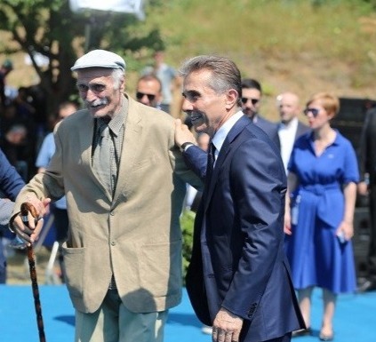 “კახი ჩვენს მეხსიერებაში სამუდამოდ დარჩება, როგორც ლაღი და განუმეორებელი, სიკეთითა და სიყვარულით სავსე რაინდი”