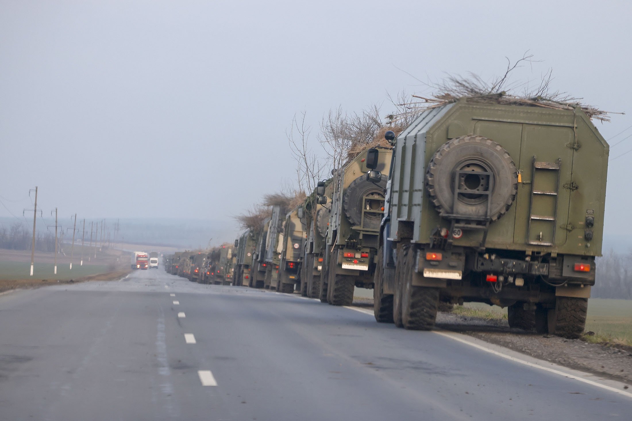 Russian military convoy with hundreds of vehicles moving to Kyiv