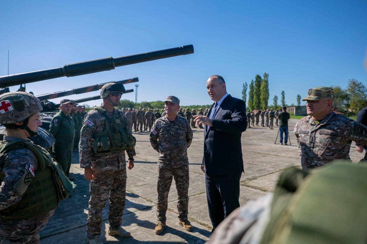 Frontnews image description