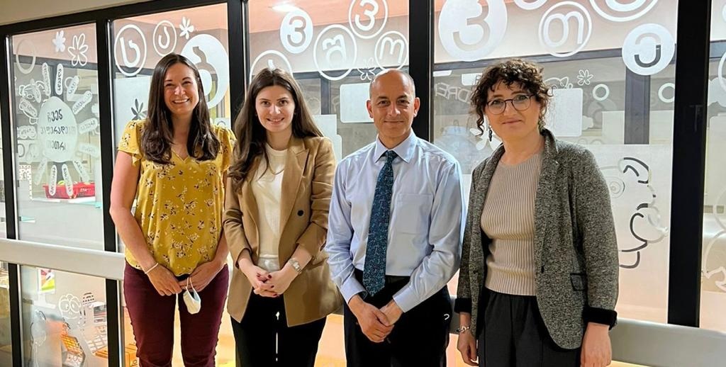 Standish Foundation for Children delegates from the US visit Jo Ann University Hospital