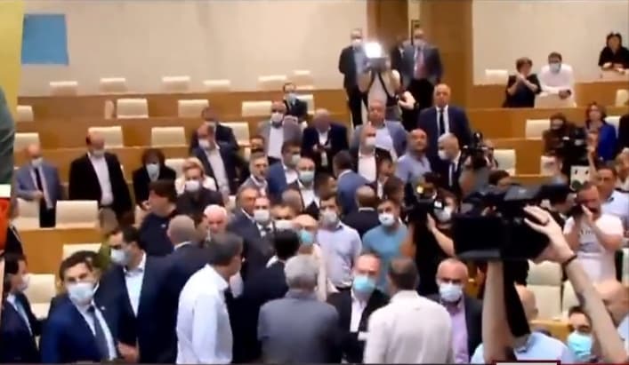 Frontnews image description