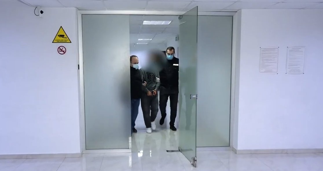 ფინანსური სარგებლის მიღების მიზნით კომპიუტერულ სისტემაში უნებართვოდ შეღწევის ბრალდებით ერთი პირი დააკავეს