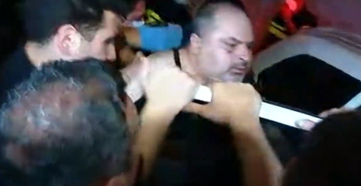 “ქართული ოცნების” ოფისთან აქციაზე დაკავებული ჟურნალისტი ირაკლი აბსანძე გაათავისუფლეს