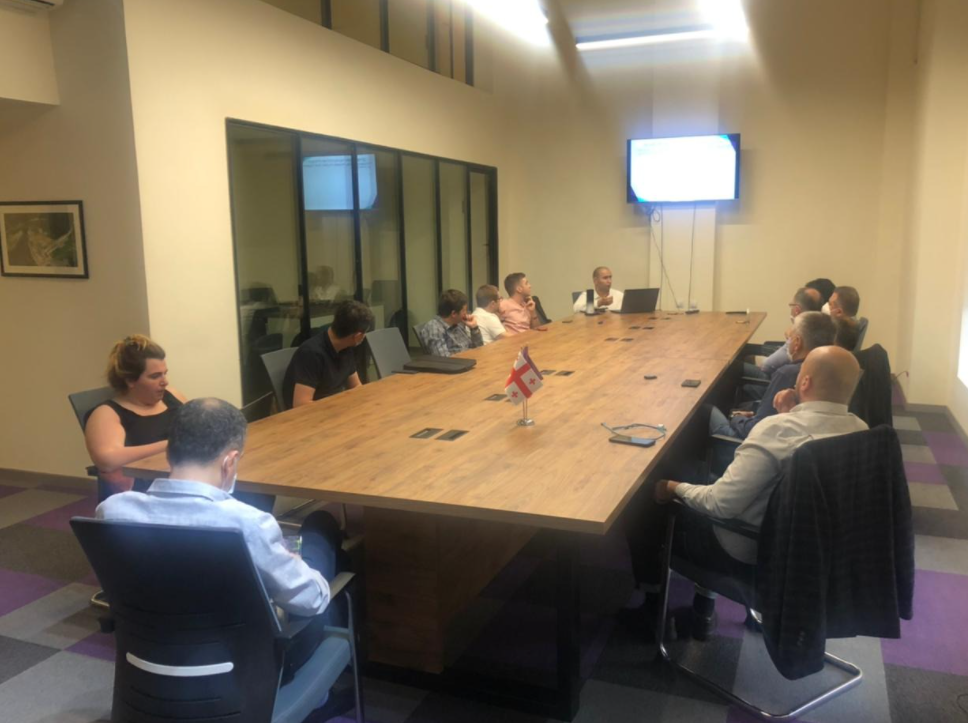 პარტია “საქართველოსთვის“ უსაფრთხოების ჯგუფის წარმომადგენლები ექსპერტებს შეხვდნენ