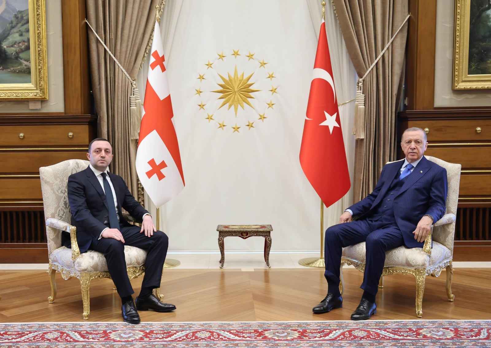 Frontnews image description