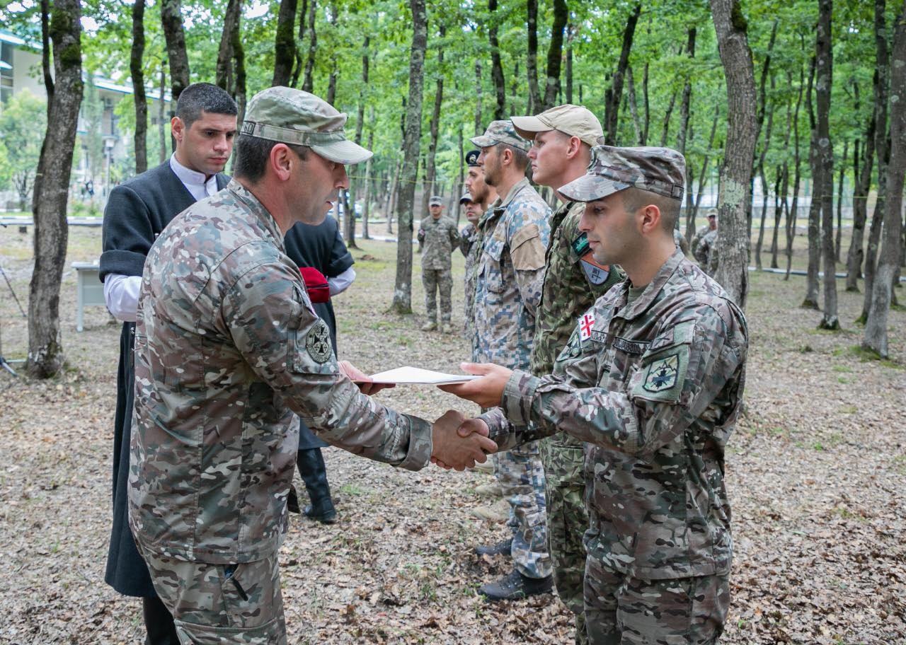 Frontnews image description