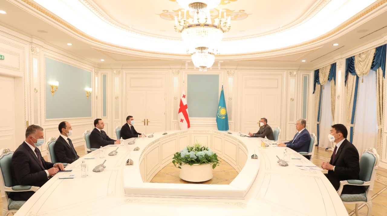 Frontnews image description