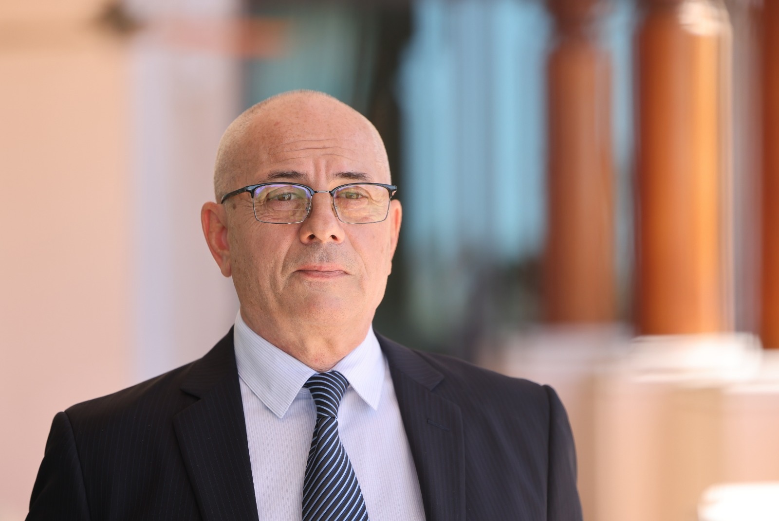 Frontnews image description