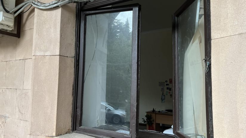 ქუთაისის მერიის მედიაცენტრიდან “მთავარის” კომპიუტერი და “ტვ პირველის” კამერა მოიპარეს