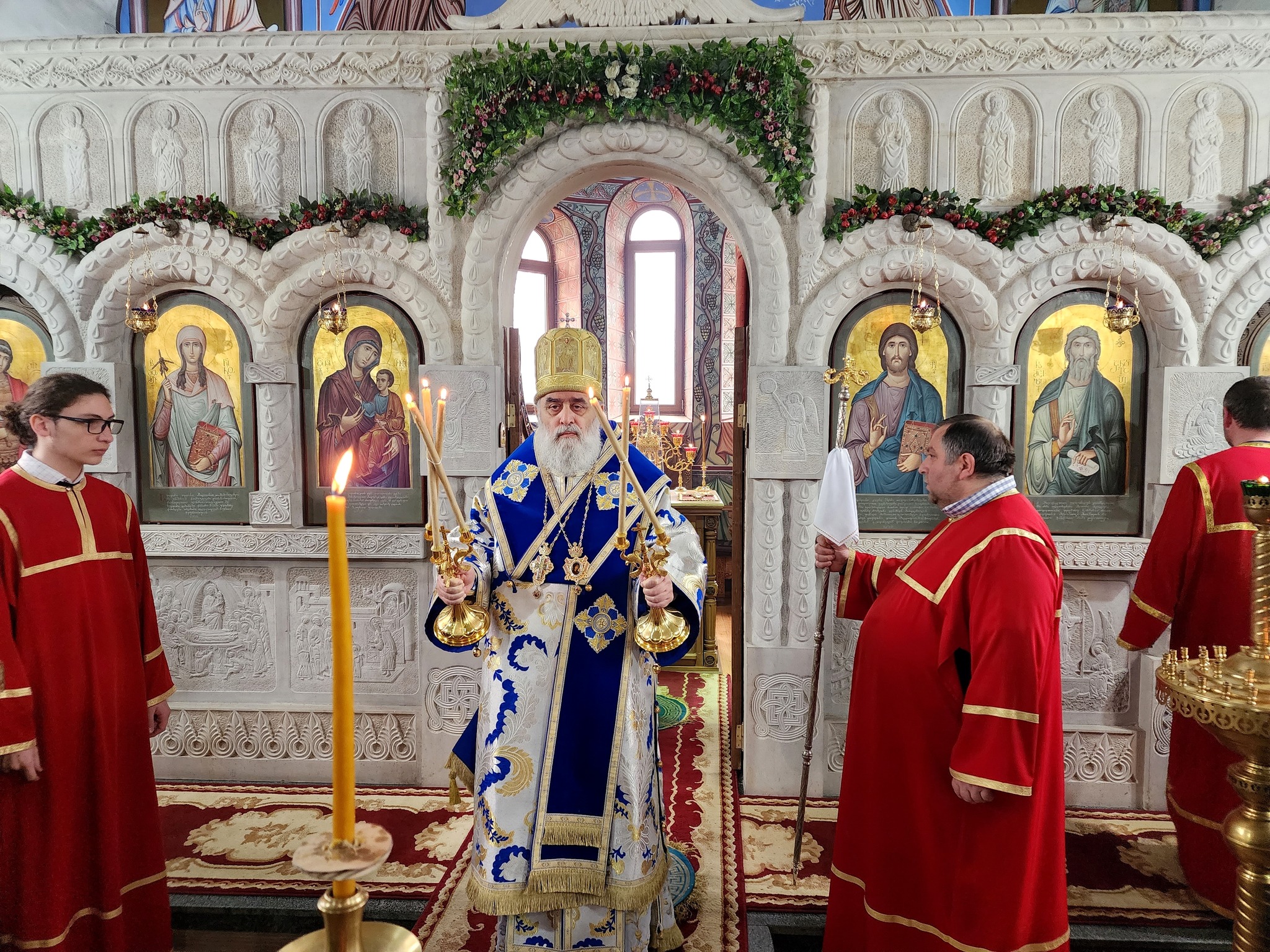 Frontnews image description