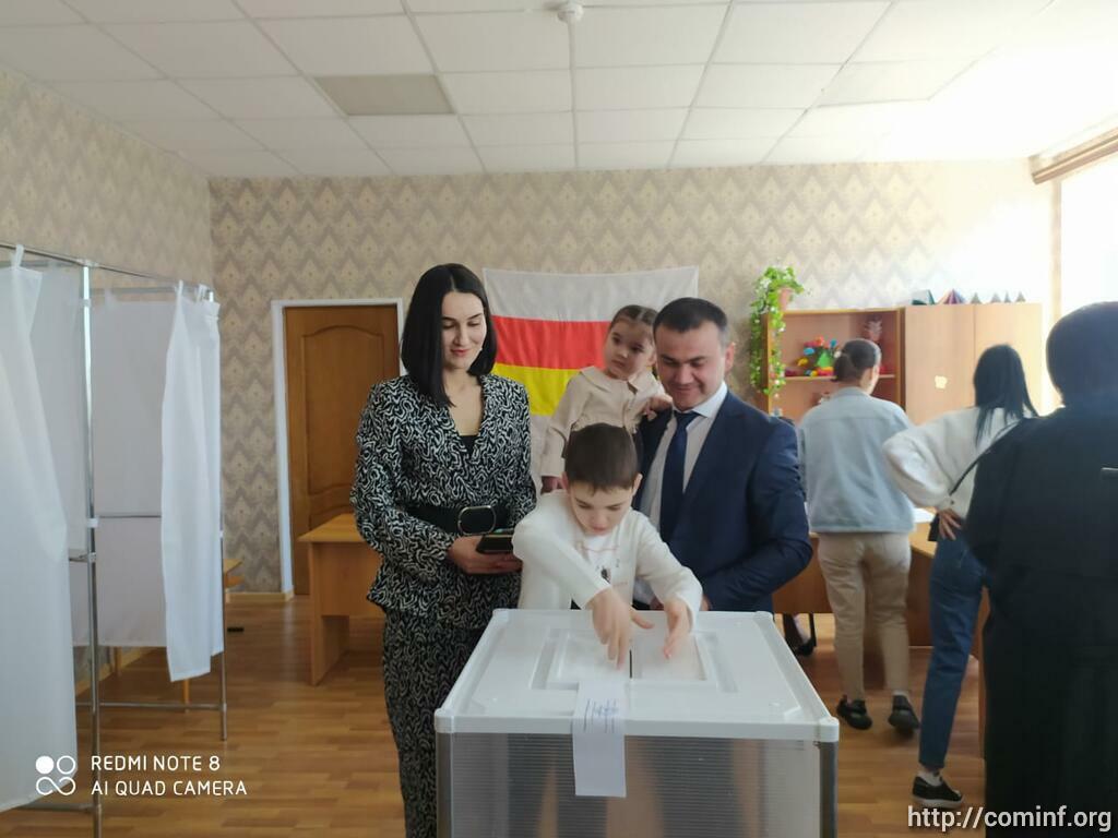 ოკუპირებულ ცხინვალის რეგიონში ე.წ. საპრეზიდენტო არჩევნები იმართება