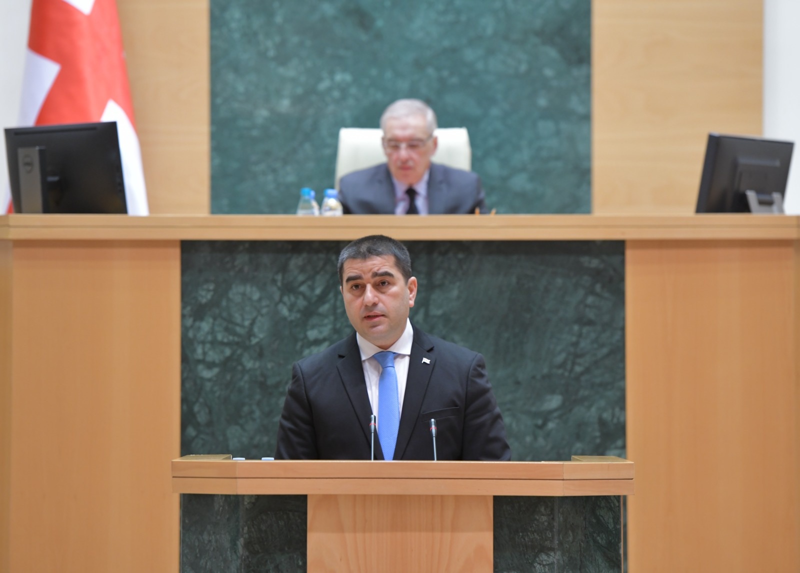 Frontnews image description