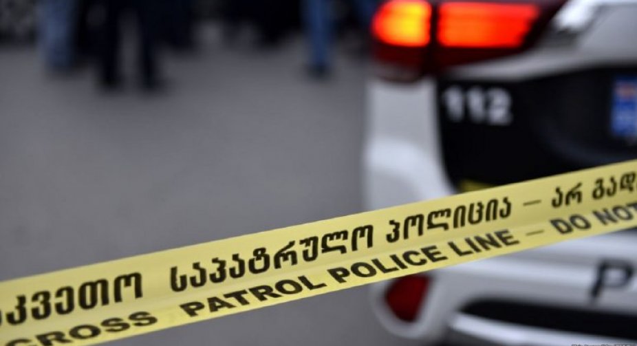 რუსთავში ახალგაზრდა მამაკაცი დაჭრეს