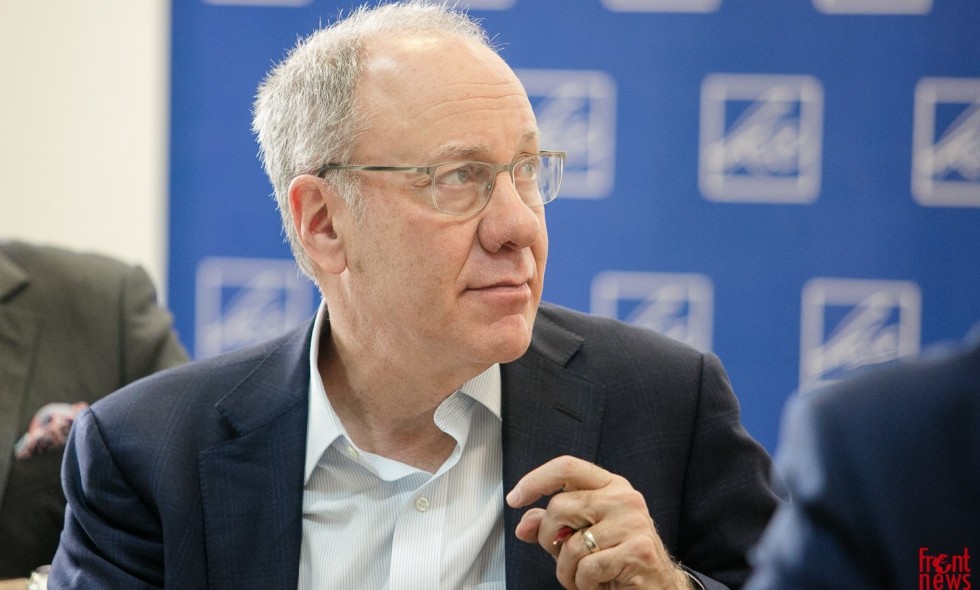 First of all, Ukraine needs decentralization – Nobel laureate