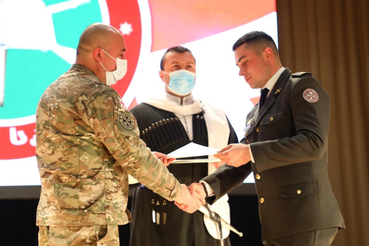 ქვეითი სკოლის უმცროს ოფიცერთა მომზადების კურსი დასრულდა