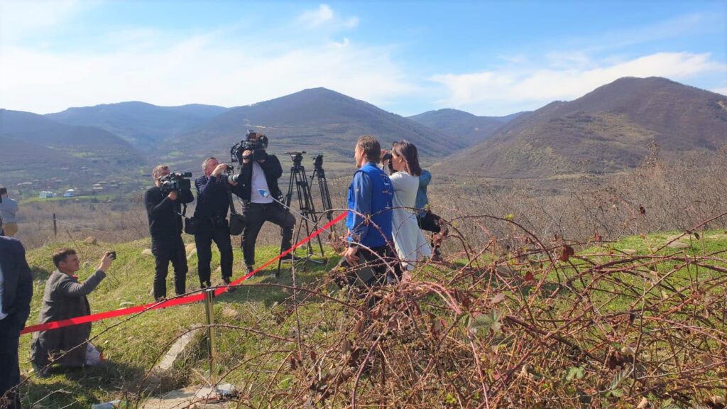German FM visits occupation line in Georgia along with EUMM mission