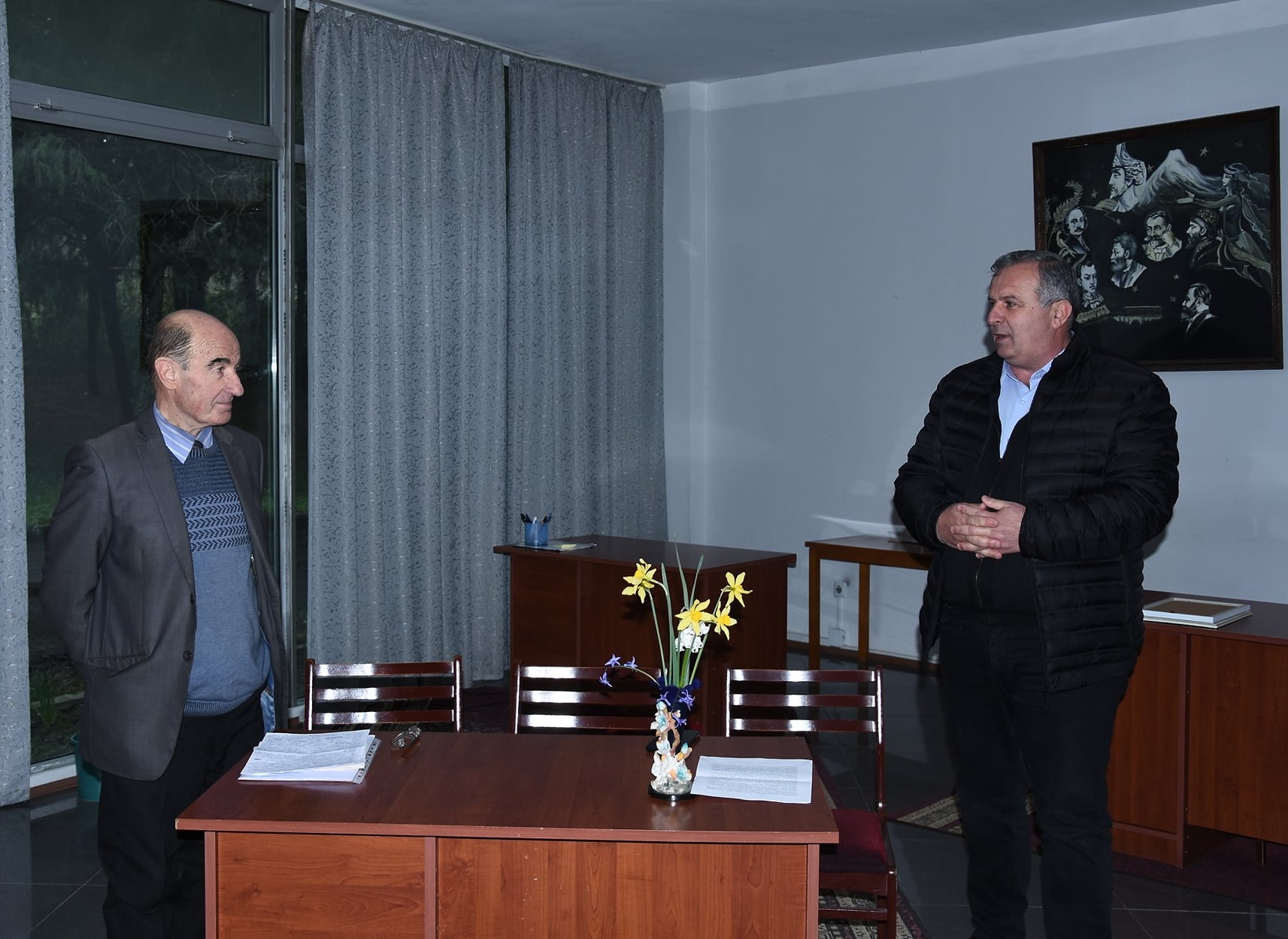 Frontnews image description