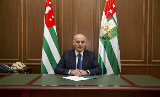 De facto Abkhaz President resigns amid protests over Russia deal