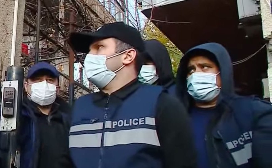 Tensions rise in Tbilisi as police target opposition leaders, activists amid protests