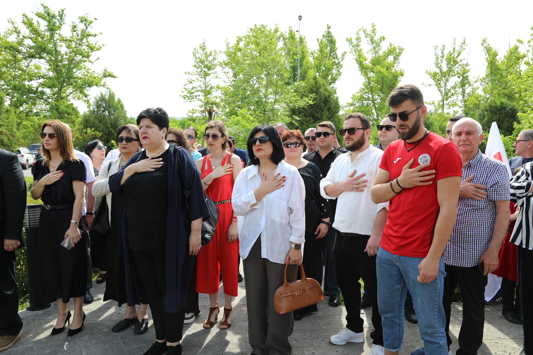 <p style="text-align: justify">წყალტუბოში საქართველოს დამოუკიდებლობის დღე საზეიმოდ აღინიშნა. </p><p style="text-align: justify">მუნიციპალიტეტის მერმა გენადი ბალანჩივაძემ და საკრებულოს თავმჯდომარემ თეიმურაზ ჭეიშვილმა, ადგილობრივი თვითმმართველობის წარმომადგენლებთან ერთად, საქართველოს ტერიტორიული მთლიანობისთვის დაღუპულთა მემორიალი გვირგვინით შეამკეს. ახალგაზრდებმა წარმოადგინეს ლიტერატურული კომპოზიცია "მე ქართველი ვარ.“ მოეწყო თემატური გამოფენა.</p><p style="text-align: justify">"გილოცავთ საქართველოს დამოუკიდებლობის დღეს. ეს დღე გვახსენებს წარსულს, დაგროვილ გამოცდილებასა და იმ ღირებულებებს, რომლებიც დღესაც გვაერთიანებს. მნიშვნელოვანია, რომ პასუხისმგებლობით გავაგრძელოთ ქვეყნის განვითარება და მშვიდობის შენარჩუნება“, - განაცხადა გენადი ბალანჩივაძემ.</p><p style="text-align: justify">დღესვე, ადგილობრივი ხელისუფლების წარმომადგენლებმა სოფელ მაღლაკში გვირგვინით შეამკეს ეროვნული გმირის მერაბ კოსტავას ბიუსტი.</p><p style="text-align: justify">საქართველოს დამოუკიდებლობის დღისადმი მიძღვნილი ღონისძიებები ფოლკლორულ-ქორეოგრაფიული ანსამბლების: „ივერიისა“ და „ნადურის“ საზეიმო კონცერტით დასრულდება.<br> </p>