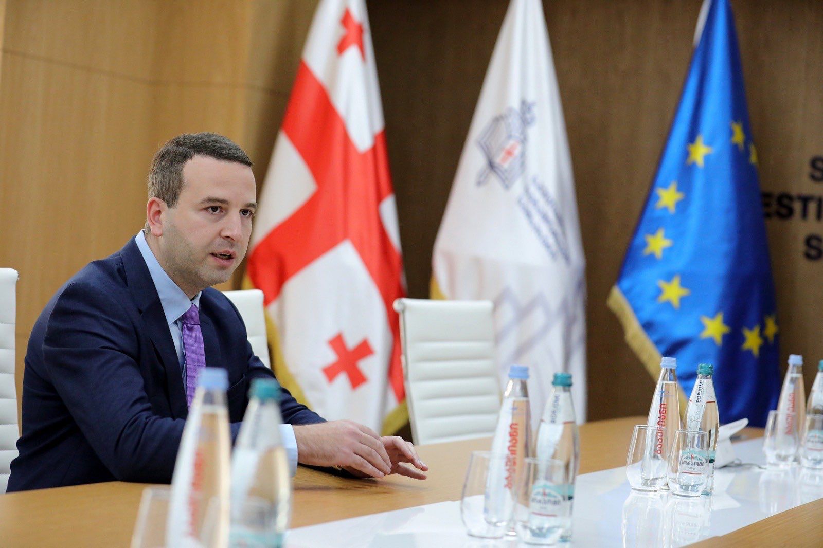 Frontnews image description