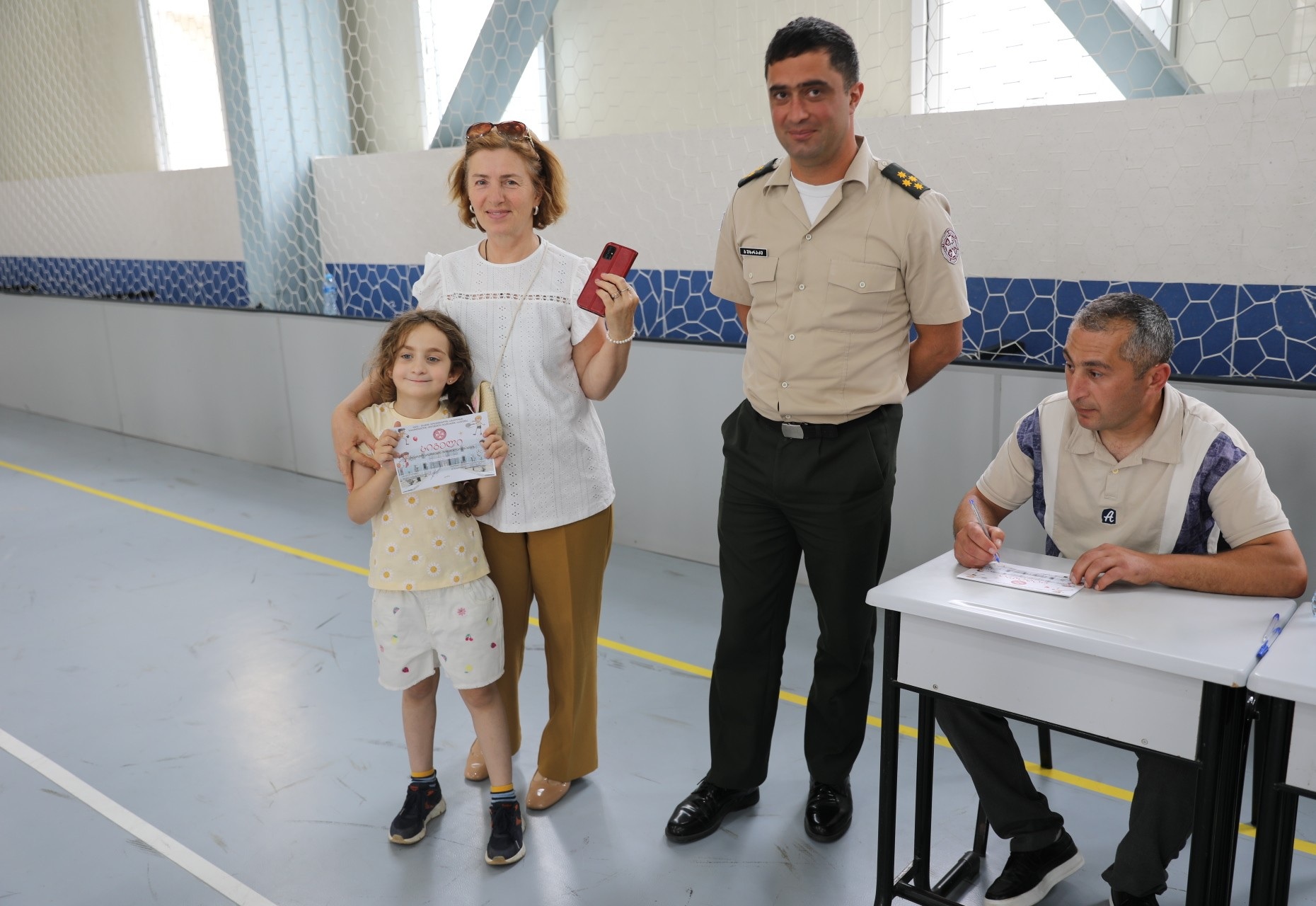 <p style="text-align: justify">ეროვნული თავდაცვის აკადემიაში სპორტულ-გასართობი ღონისძიება "მხიარული სტარტები" გაიმართა, რომელშიც&nbsp; აკადემიის პირადი შემადგენლობის შვილებმა მიიღეს მონაწილეობა.</p><p style="text-align: justify">ბავშვები ღონისძიებაში აქტიურად იყვნენ ჩართულები. მათთვის აკადემიის სპორტულ კომპლექსში გაიმართა არაერთი სპორტულ-გასართობი აქტივობა.</p><p style="text-align: justify">"მხიარული სტარტების" დასრულების შემდეგ, ყველა მონაწილე სამახსოვრო სიგელით დაჯილდოვდა.</p><p style="text-align: justify">&nbsp;</p>