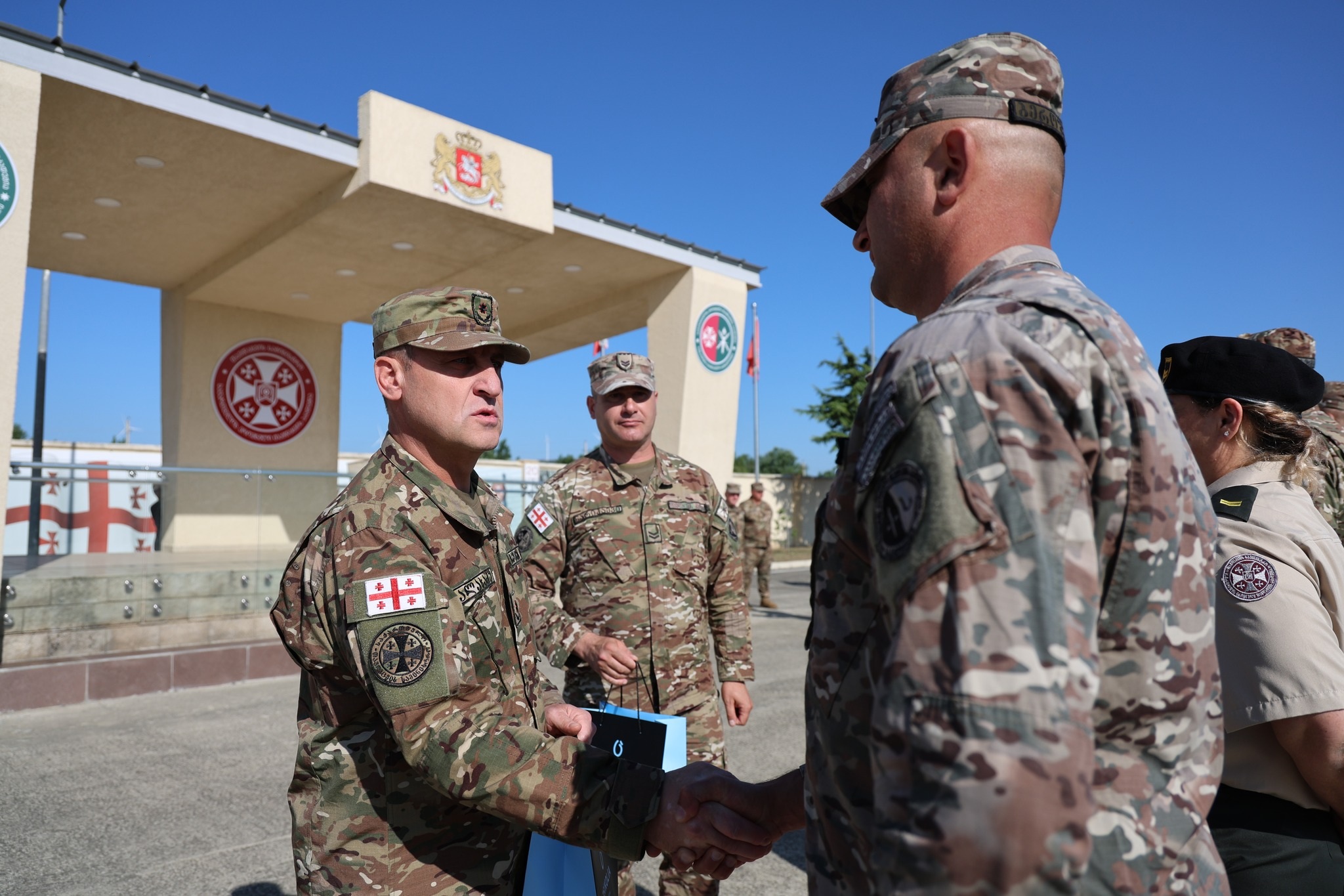 <p style="text-align: justify">ეროვნული თავდაცვის აკადემიაში სერჟანტთა კორპუსის დღისადმი მიძღვნილი საზეიმო ღონისძიება გაიმართა.</p><p style="text-align: justify">აკადემიის სერჟანტთა პირად შემადგენლობას პროფესიული დღე აკადემიის რექტორმა ბრიგადის გენერალმა მამია ბალახაძემ მიულოცა.</p><p style="text-align: justify">აკადემიის რექტორმა სიტყვით გამოსვლისას თავდაცვის ძალებში სერჟანტის როლის მნიშვნელობაზე გაამახვილა ყურადღება და სერჟანტთა კორპუსის განვითარების მიმართულებით დაგეგმილ სამომავლო პერსპექტივებზე ისაუბრა. რექტორმა სერჟანტებს თავდაცვის ძალების მშენებლობაში შეტანილი წვლილისთვის, პროფესიონალიზმისა და თავდადებისთვის მადლობა გადაუხადა და წარმატებები უსურვა.</p><p style="text-align: justify">პროფესიულ დღესთან დაკავშირებით, წარმატებული სერჟანტები სამსახურებრივი მოვალეობის შესრულებისას გამოვლენილი მაღალი პროფესიონალიზმისთვის სხვადასხვა საჩუქრებით დაჯილდოვდნენ.</p>