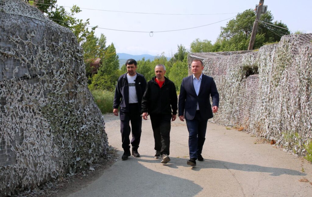 Brothers illegally detained by Russian occupiers freed and returned to Georgian-controlled territory