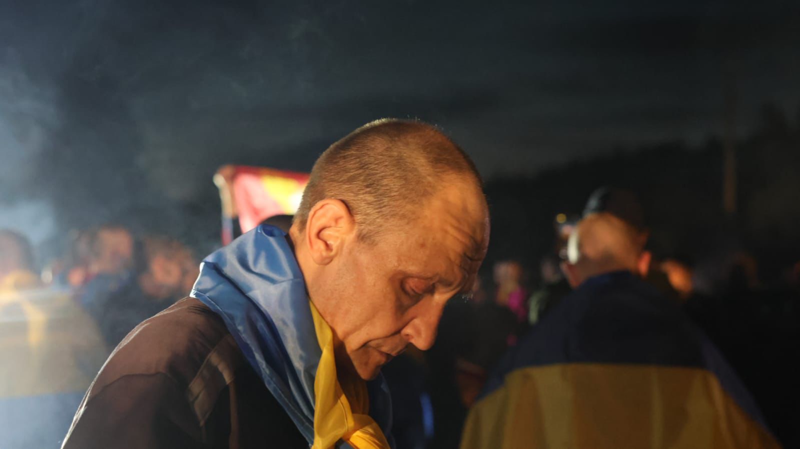 <p style="text-align: justify">უკრაინას და რუსეთს შორის ტყვეების გაცვლის მორიგი ეტაპი შედგა.</p><p style="text-align: justify">ეს უკვე სტამბოლის წინა შეთანხმებების ფარგლებში მეცხრე გაცვლაა.&nbsp;</p><p style="text-align: justify">უკრაინის პრეზიდენტის ვოლოდიმირ ზელენსკის თქმით, სახლებში მძიმედ დაავადებული და მძიმედ დაჭრილი დამცველები დაბრუნდნენ.&nbsp;</p><p style="text-align: justify">"დღეს დაბრუნებული ჯარისკაცები ფრონტის სხვადასხვა მიმართულებით იცავდნენ უკრაინას. მათი მნიშვნელოვანი რაოდენობა სამ წელზე მეტი ხნის განმავლობაში ტყვეობაში იმყოფებოდა. ყველა მიიღებს საჭირო მხარდაჭერას და სამედიცინო მომსახურებას“, - განაცხადა პრეზიდენტმა.</p><p style="text-align: justify">სტამბოლში მიმდინარე წლის მაისში გამართული მოლაპარაკებების პირველი რაუნდის დროს უკრაინა და რუსეთი შეთანხმდნენ ტყვეების მასშტაბურ გაცვლაზე 1000/1000-ზე. ეს შეთანხმება სამ ეტაპად - 23-დან 25 მაისამდე განხორციელდა. ეს გახდა ერთ-ერთი ყველაზე მასშტაბური გაცვლა სრულმასშტაბიანი ომის დაწყების შემდეგ. უკვე 2 ივნისს, თურქეთში გამართული მოლაპარაკებების მეორე რაუნდის დროს, მხარეებმა მიაღწიეს ახალ შეთანხმებას - ყველა მძიმედ დაჭრილის, მძიმედ დაავადებულის, ასევე 18-დან 25 წლამდე ასაკის სამხედრო ტყვეების გაცვლის შესახებ. ამ შეთანხმებების ფარგლებში, ივნისის დასაწყისიდან რვა გაცვლა უკვე განხორციელდა - 9, 10, 12, 14, 19, 20 და 26 რიცხვებში, ასევე 4 ივლისს.</p>