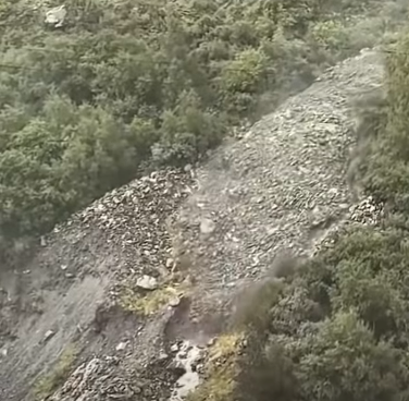 Traffic resumes on Stepantsminda-Larsi road, near Russia-Georgia border, after landslide in Kazbegi