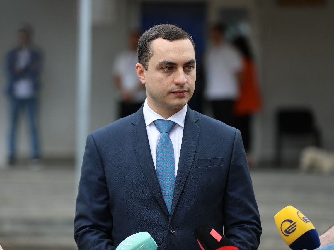 Chair of Gov’t of Autonomous Republic of Abkhazia hails student success in national exams