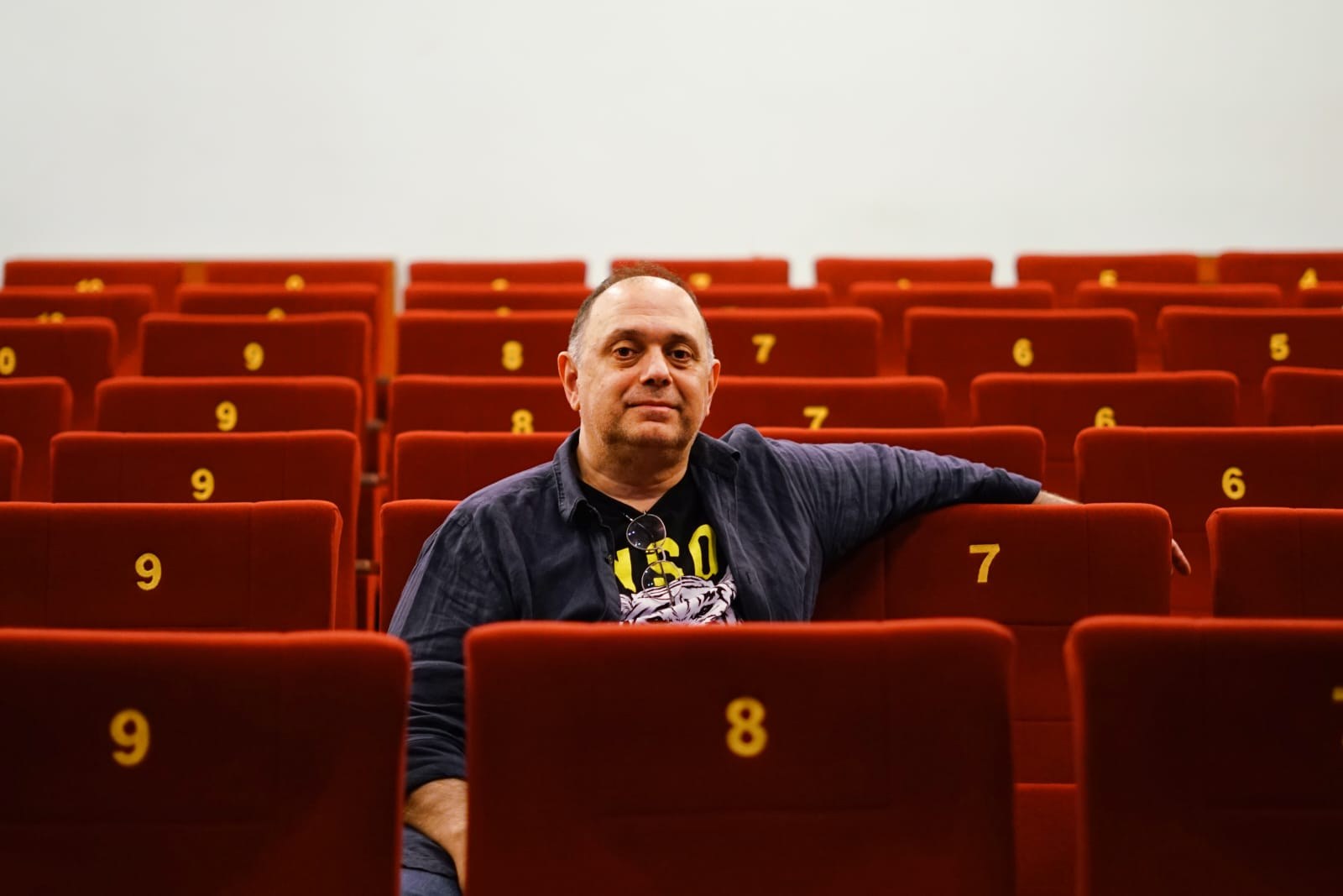 დავით საყვარელიძე - ვტოვებ სოხუმის სახელმწიფო თეატრის დირექტორის პოსტს, ამას რამდენიმე მიზეზი აქვს