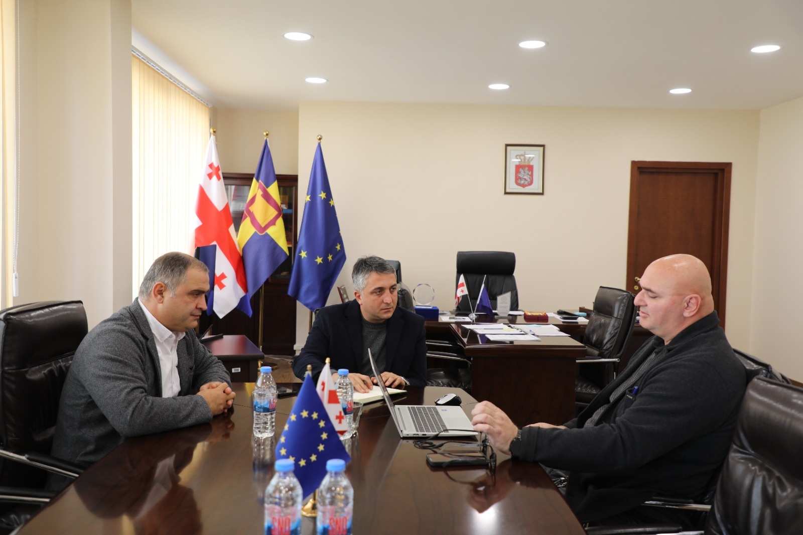 დავით კოდუამ სოკარ გაზის წარმომადგენელთან ზამთრის სეზონის დაწყებამდე ბუნებრივ აირზე მომუშავე გამათბობლების მონიტორინგის საკითხები განიხილა