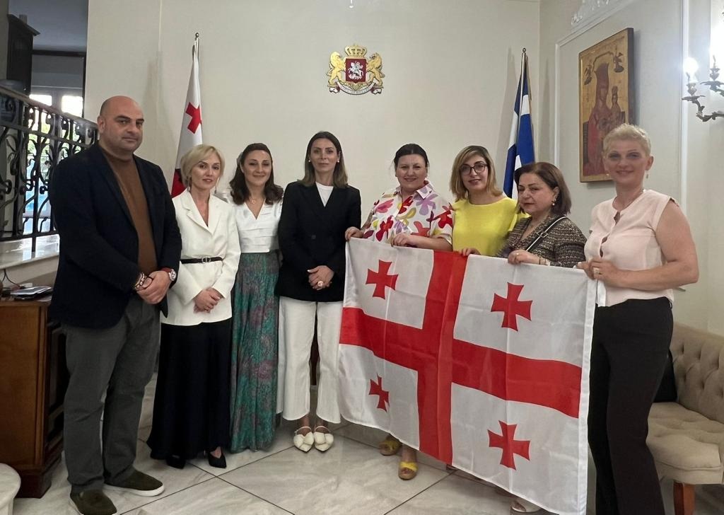 ნანა გაბელიამ ქართული დიასპორის საკვირაო სკოლას საჩუქრები გადასცა