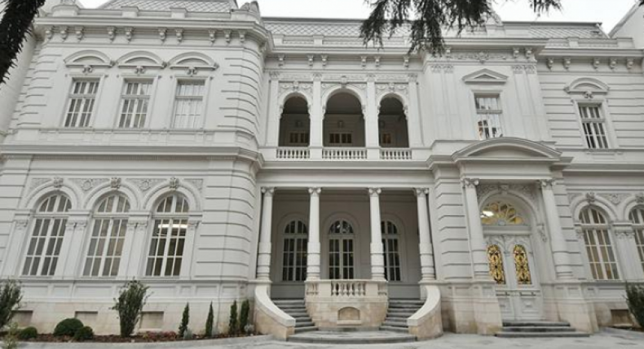 პრეზიდენტის ადმინისტრაცია – მთავრობის მხრიდან ხელოვნურად გაჭიანურებული თანხმობის მიღების პროცესის გამო, პრეზიდენტმა ვიზიტი გადადო